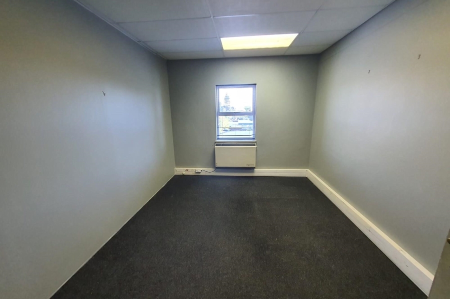 To Let commercial Property for Rent in Newton Park Eastern Cape